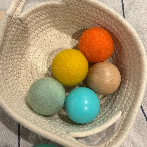 Lovevery Inspector Play Kit 7-8 Months - Picture 4 of 5